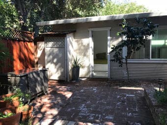 1bdr cottage available - College Terrace 2