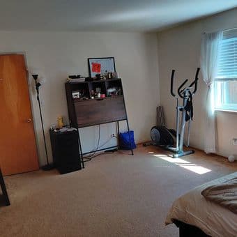 ASAP Reduced price month-on-month excellent location next to Cal Ave 2