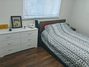 remodeled bright room in 2br/1ba apartment in Menlo Park 3