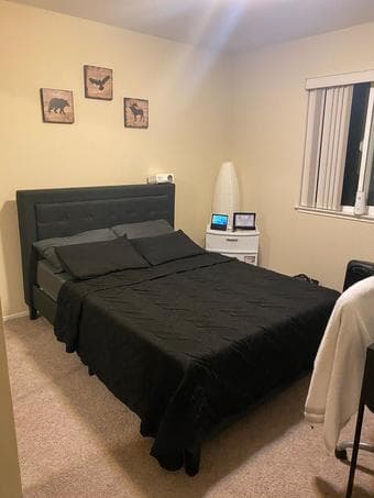 Room at 2bed/1bath apartment is available at Menlo Park Downtown 2