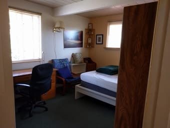 Furnished bedroom in quiet house (Palo Alto) 1