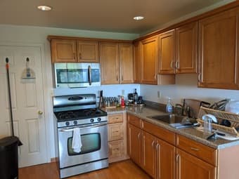 Fully furnished 1BR/1BA apartment in Woodside with mountain views 1