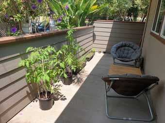 Sept 8 - 1BR private unit with a g/f balcony- 4min to Menlo Park train 4