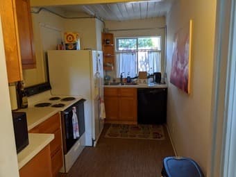 Palo Alto - In law unit in a house with yard, separate entrance 4