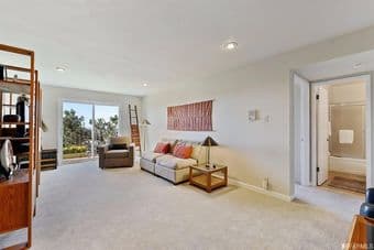 Huge 1bed/ 1bath with separate entry/kitchen/living space -not shared 2