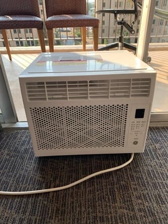GE air conditioner for 250 sqft, 15 days old, perfect condition, in EV 1