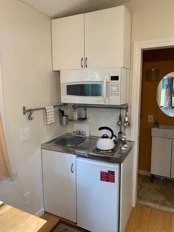 Furnished studio for rent in Palo Alto 1