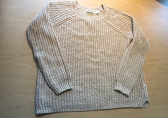 Faded glory sweater (size M) 1