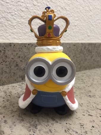 Despicable Me King Bob Figure 1