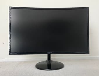 Samsung 24-inch Curved LED Monitor (Super Slim Design) 2