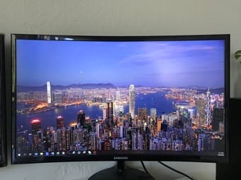 Samsung 24-inch Curved LED Monitor (Super Slim Design) 3