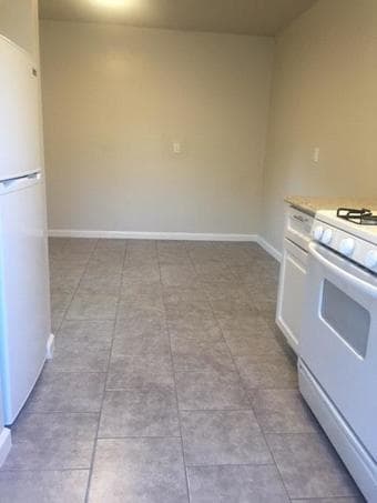 Studio apartment next to campus 2