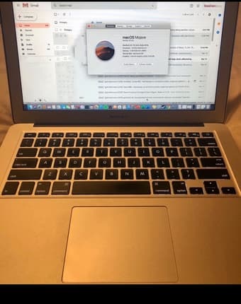 13” MacBook Air for sale in perfect condition! 3