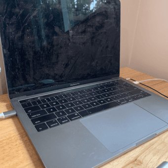 MacBook Pro 13-inch 2017 1