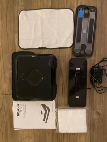 Excellent condition - iRobot Braava 380 Robot Mop - Black 1
