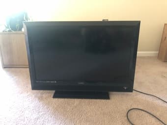32” TV 1