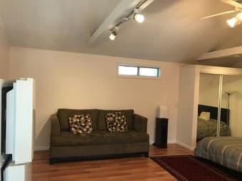Studio Cottage in Midtown Palo Alto 1