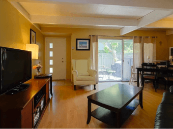 2 Bed, 1 Bath Townhouse Available starting Oct. 1 3