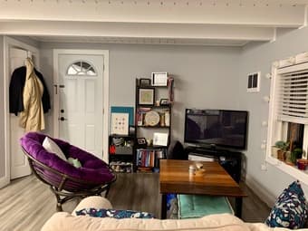 Beautifully Remodeled Studio Apartment 4