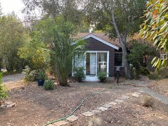 Spacious, light-filled 3 bedroom home in Palo Alto next to Co-ops 2