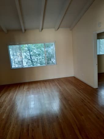 1999/month for 720sf 1B1B apartment with a parking spot in Palo Alto 2