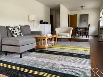 Large (furnished) 1 Bed/1 Bath Available in 2 bd/2 ba in downtown PA 1