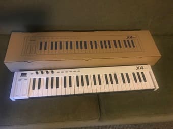 midiplus 49-Key Midi Controller 1
