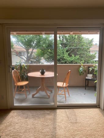 Nov 1st move in - female roommate for beautiful Menlo Park apartment 1