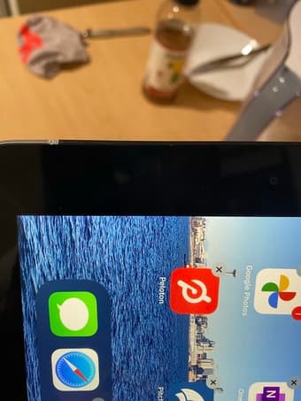 iPad 9.7 inch 6th gen with LTE 3