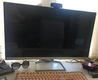 HP ~32" LPS LED Monitor | LIKE NEW 1