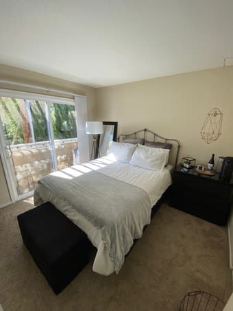 Master Bedroom w/ Balcony - Mountain View - Female Only 3