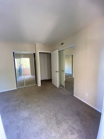 Master Bedroom w/ Balcony - Mountain View - Female Only 4