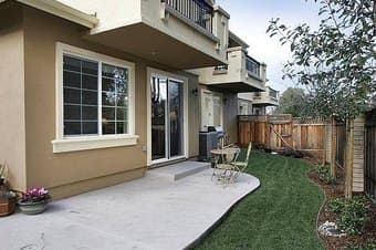 4BR 3.5BA 2 story TOWNHOUSE with LOTS OF LIGHTS in a GREAT LOCATION 2