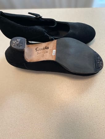 Flamenco castanets and shoes 3