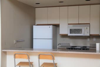 $3,150 / 2br - Palo Alto Condo - European Style with cathedral ceiling 3