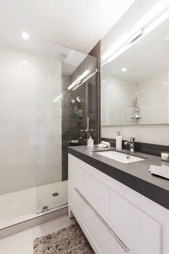 Beautiful 4 bed/3 bath in the Mission! 2