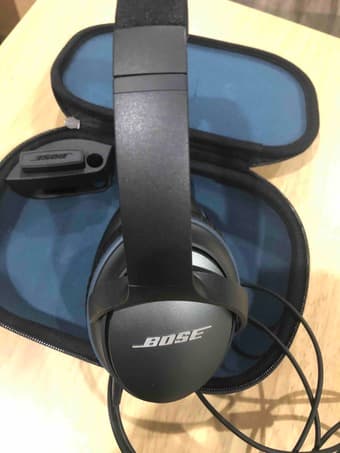 Bose Noise Cancelling Headphones QuietComfort 25 Acoustic 4