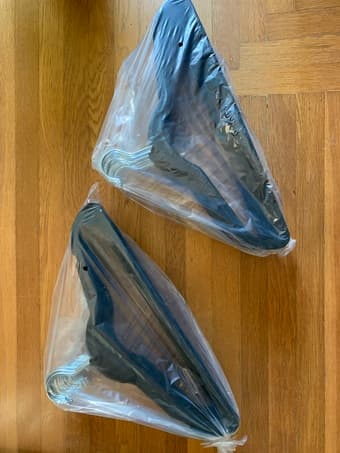 Slimline Velvet Suit Hangers 1