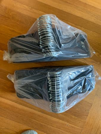 Slimline Velvet Suit Hangers 2