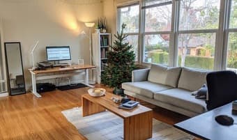 Sunny 1BR close to campus 1