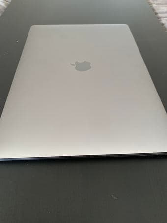 2017 15" MacBook Pro with brand new battery/keyboard 2