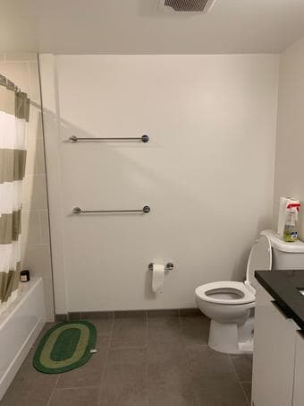 [Reduced Rent,Avail now][Large well lit room & private bath in 2B,2B] 4