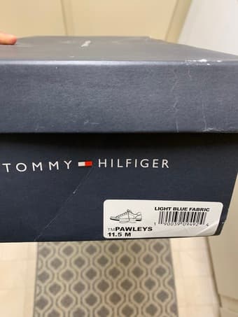 New unopened pair of Tommy Hilfiger Pawley's Men's Fashion Sneakers 3