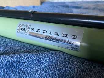 Retro overhead projector + screen + blank transparencies 4