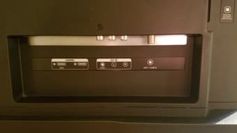 INSIGNIA Roku TV 39" 2