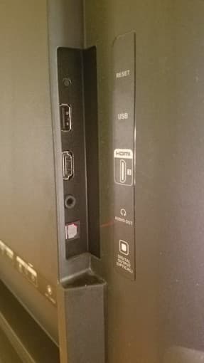 INSIGNIA Roku TV 39" 4