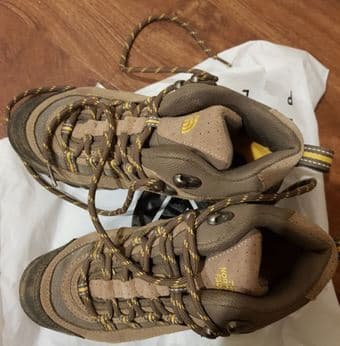 Northface hiking shoes (size 5.5) 1