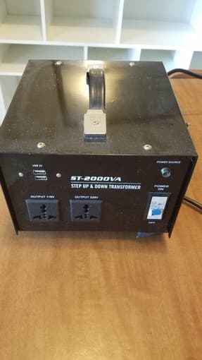 2000-Watt Voltage Step-up Converter Transformer (110V to 220V) 1