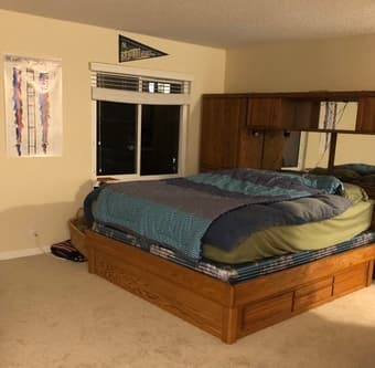 Apartment by Campus in High-End Oak Creek Complex 4