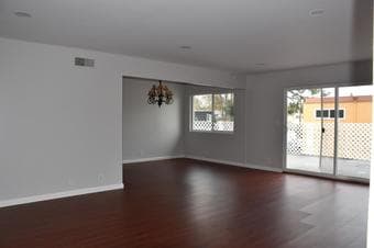 # Gorgeous Immaculate Newly Renovated Spacious Apartment 3